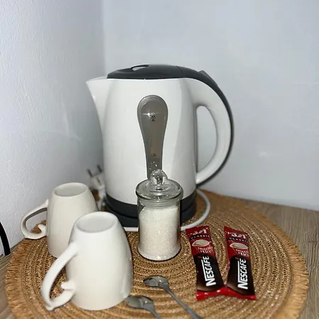 ゲストハウス Helios Sarandë