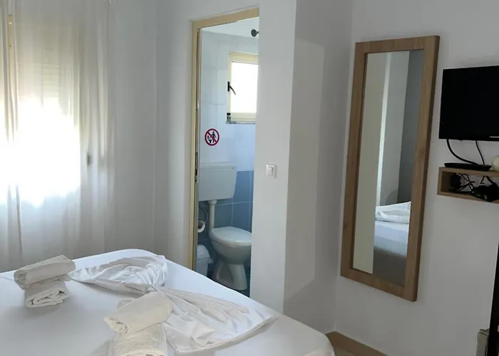 Helios 招待所 Sarandë