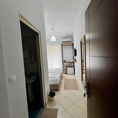 Guest house Helios Sarande